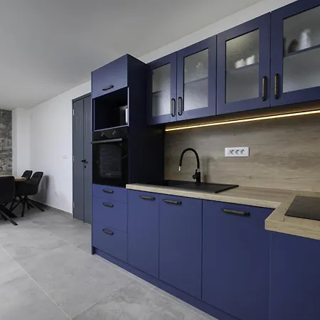 Isabela Вилла *