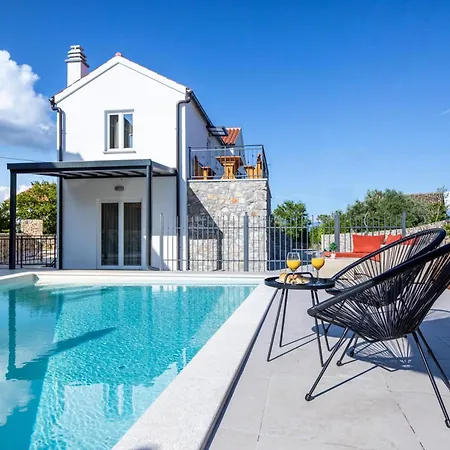 Villa Isabela *