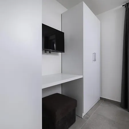 Isabela Вилла Lakmartin