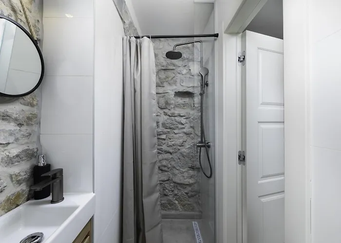 Vila Isabela Lakmartin